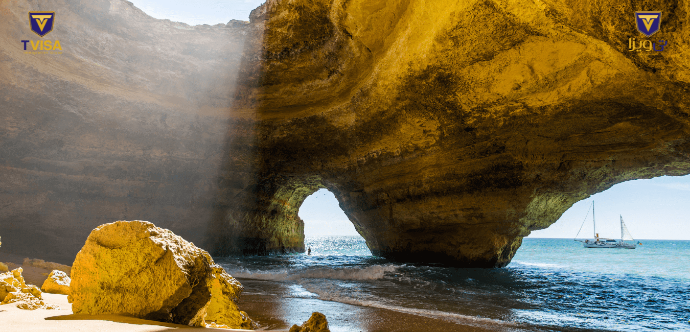 غار بناگیل از مناطق دیدنی کشور پرتغال